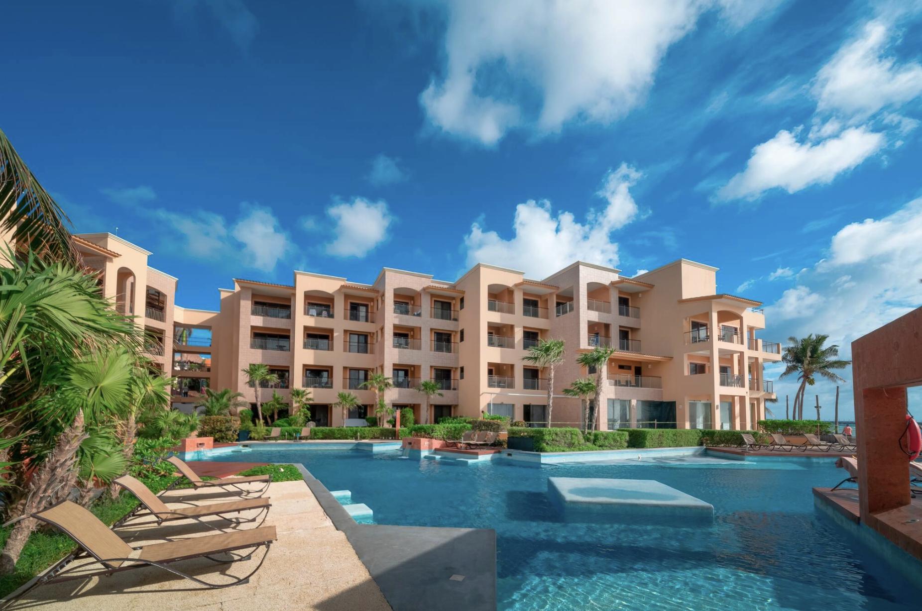 El Faro Condos, Playa del Carmen